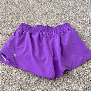 Lululemon Hotty Hot Shorts 4’ Magenta